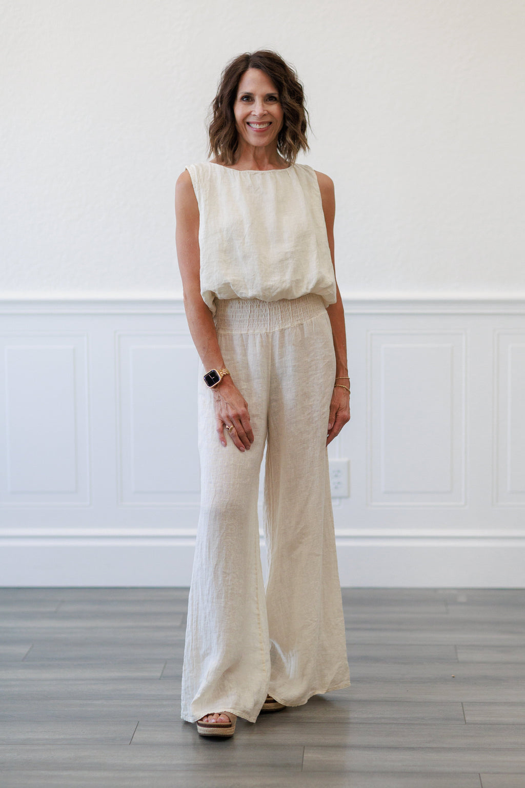 Butter Linen Sleeveless Blouson Top | Elastic Gathered Hem