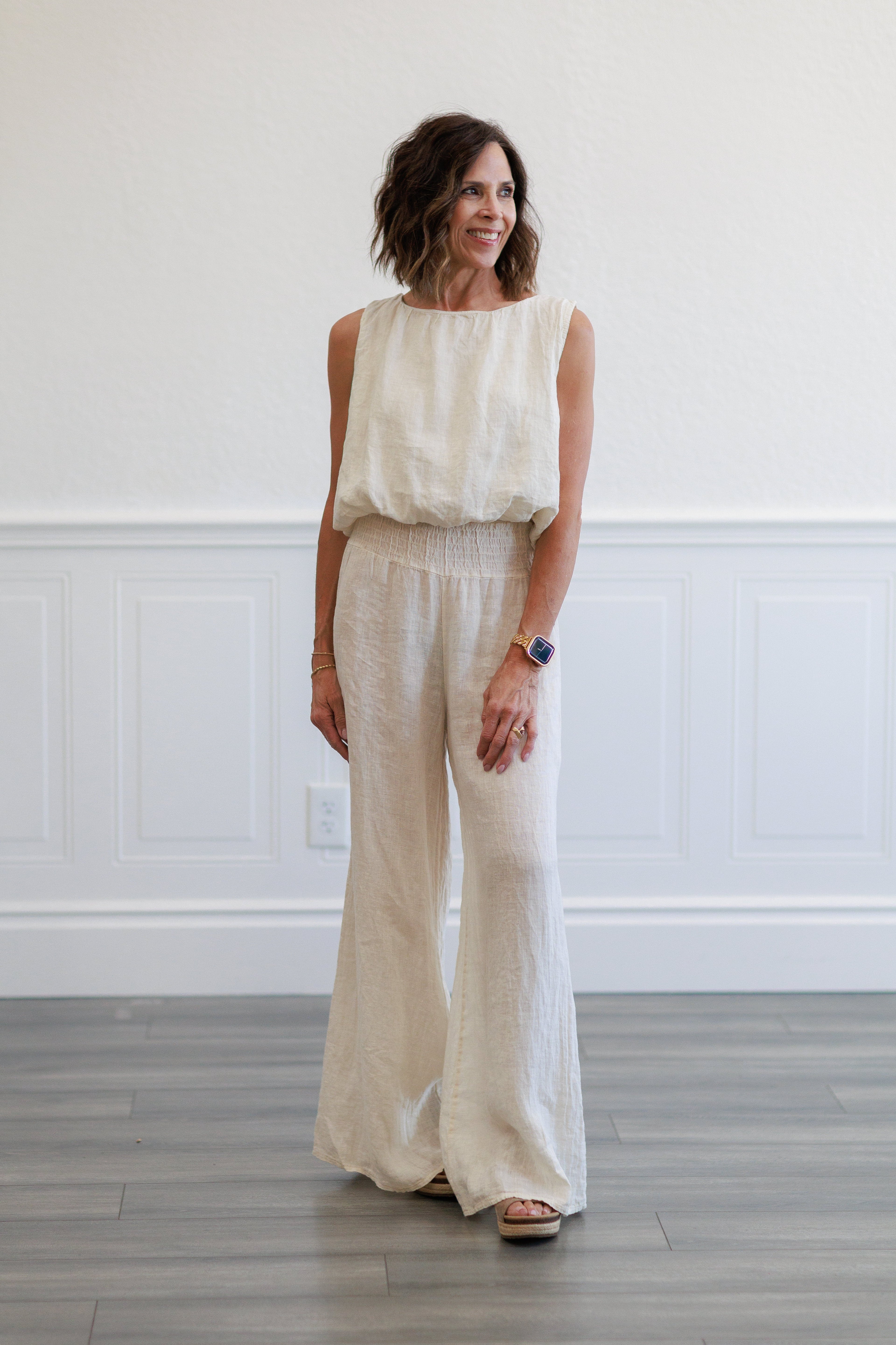 Butter Linen Sleeveless Blouson Top | Elastic Gathered Hem
