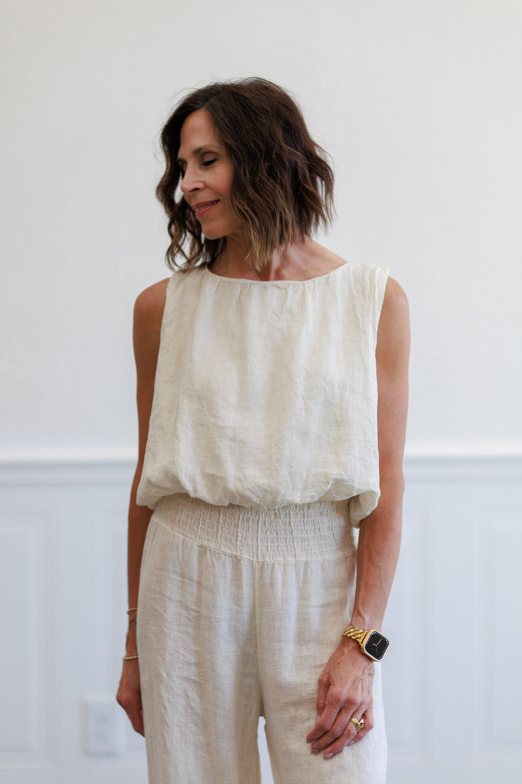 Butter Linen Sleeveless Blouson Top | Elastic Gathered Hem