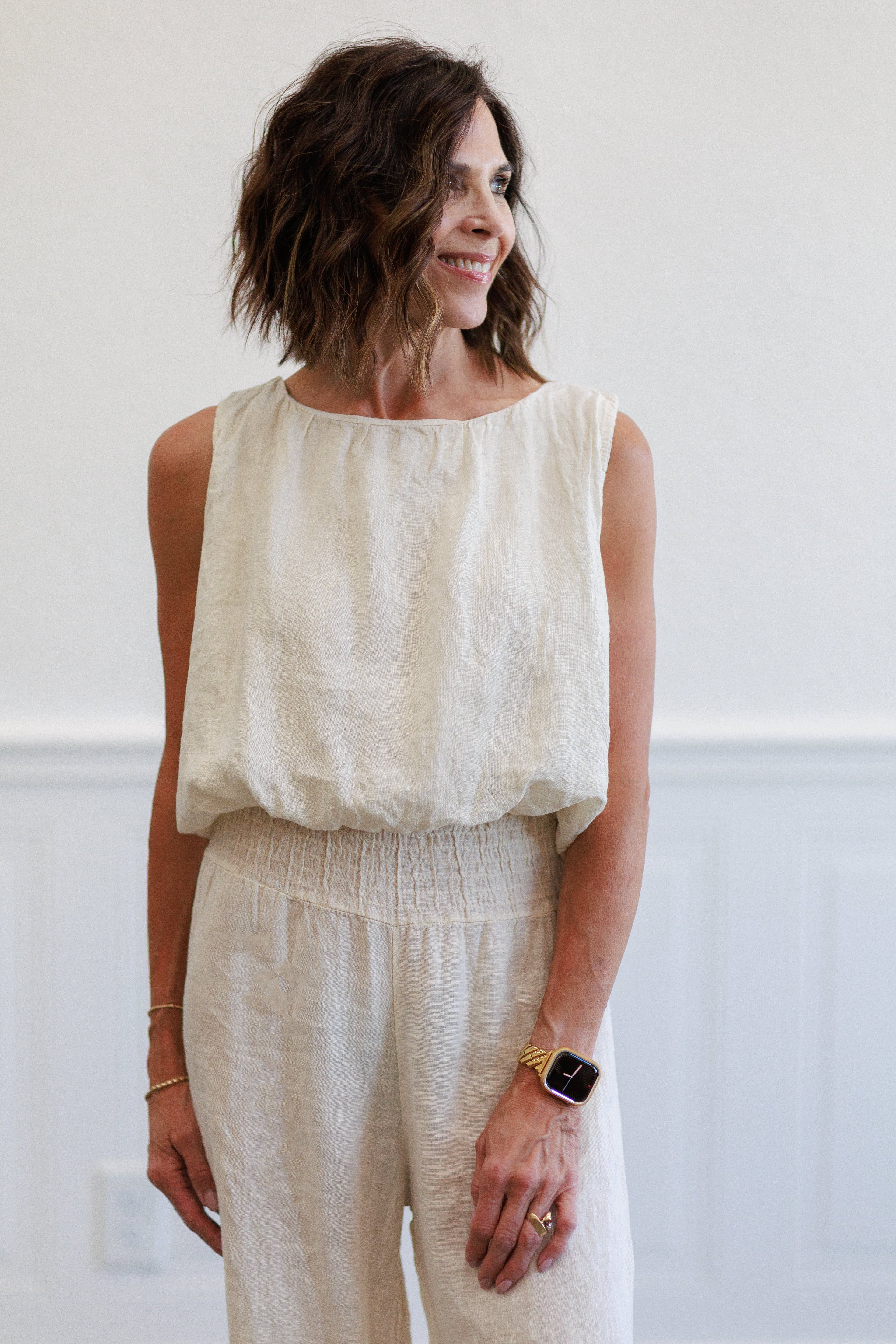 Butter Linen Sleeveless Blouson Top | Elastic Gathered Hem