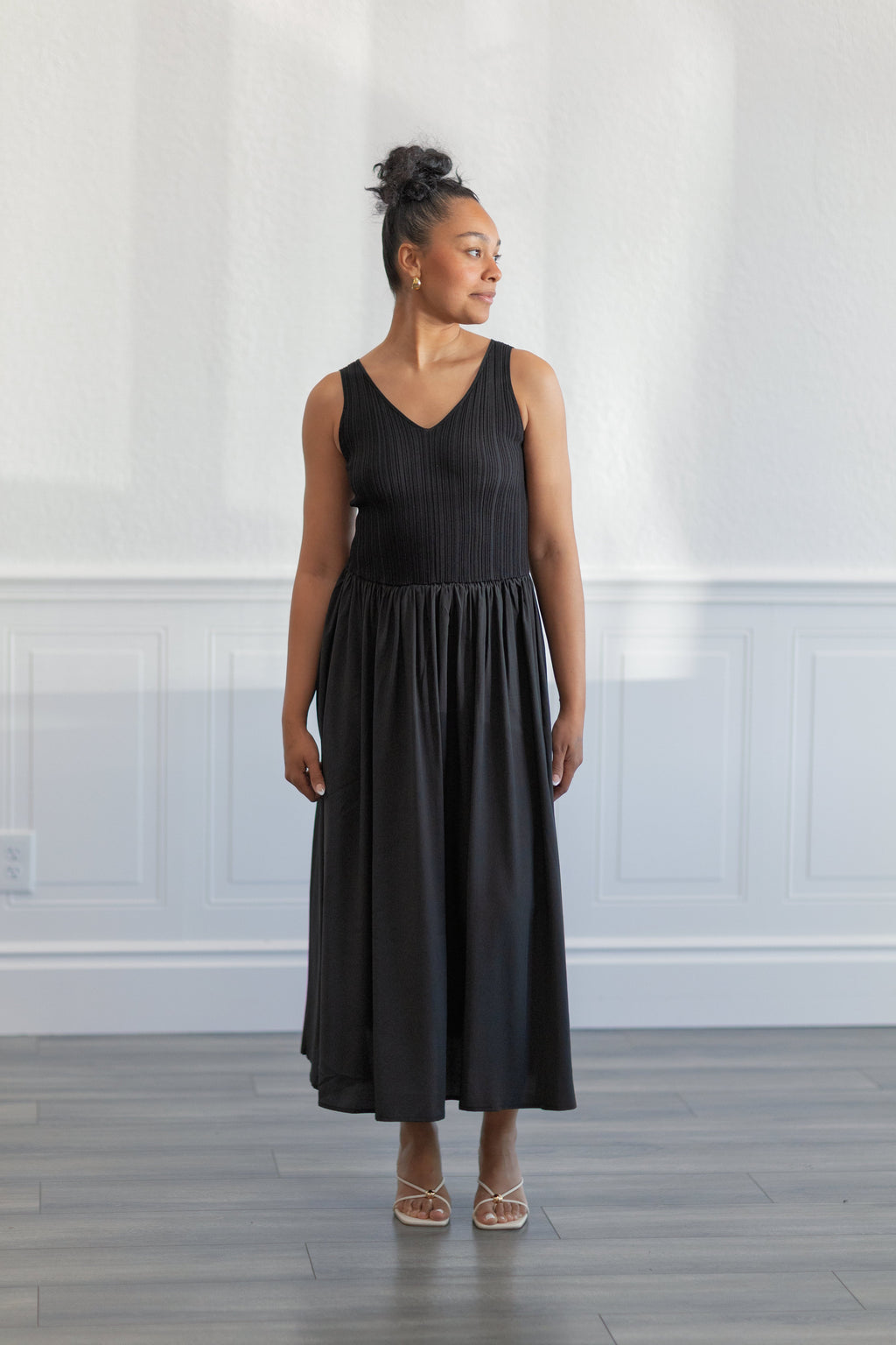 Ribbed Knit Sleeveless Midi Dress