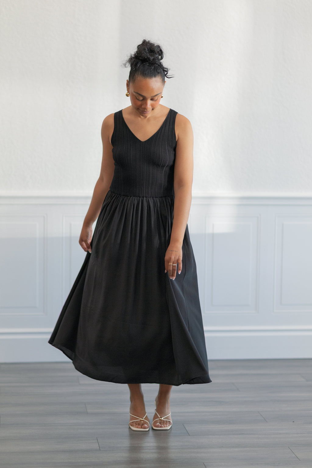 Ribbed Knit Sleeveless Midi Dress