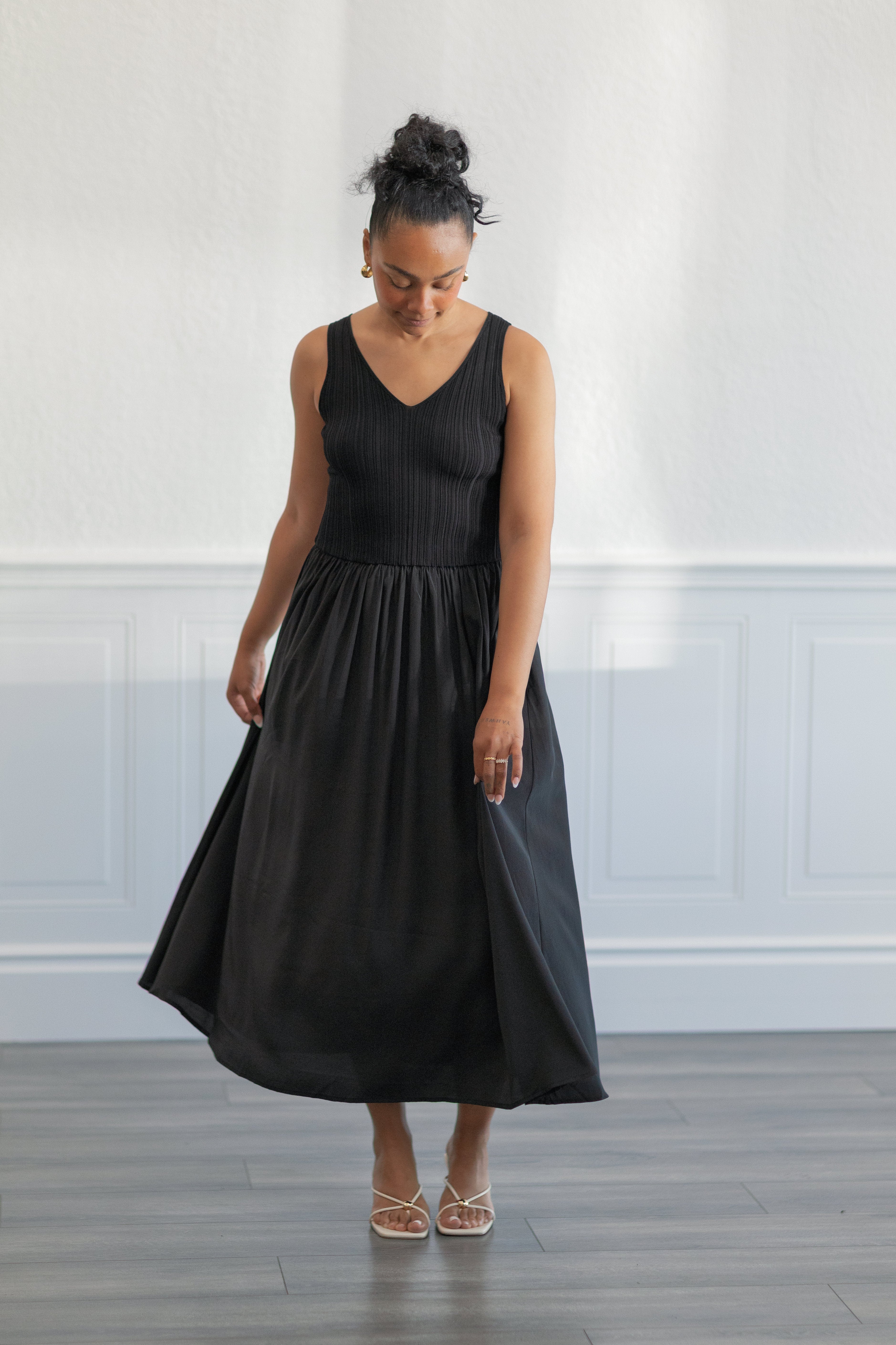 Ribbed Knit Sleeveless Midi Dress