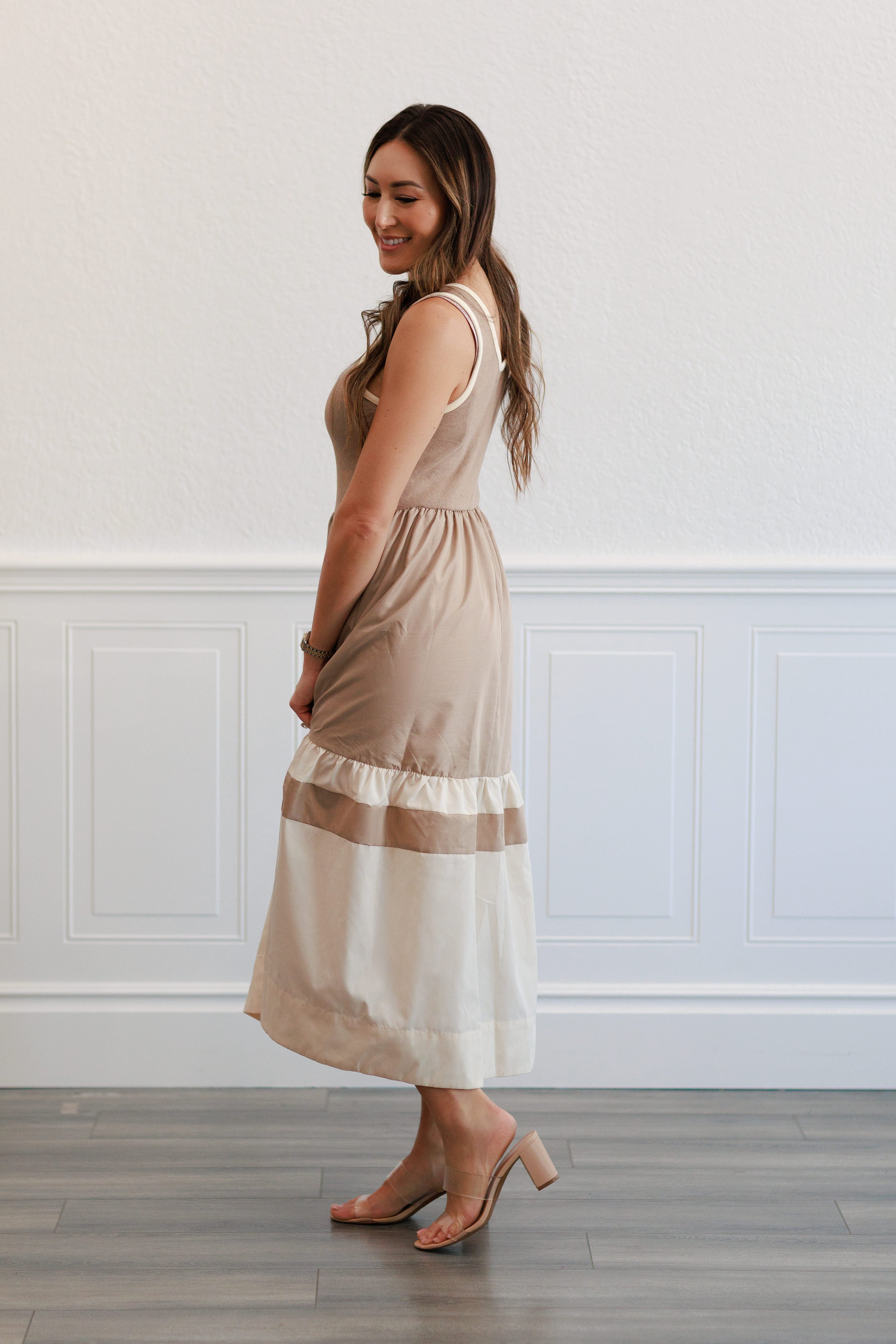 Contrast Trim Midi Dress in Tan