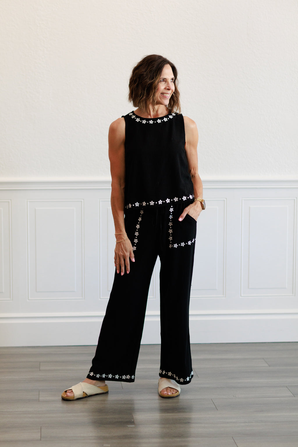 Embroidered Soft Linen Sleeveless Tank Top