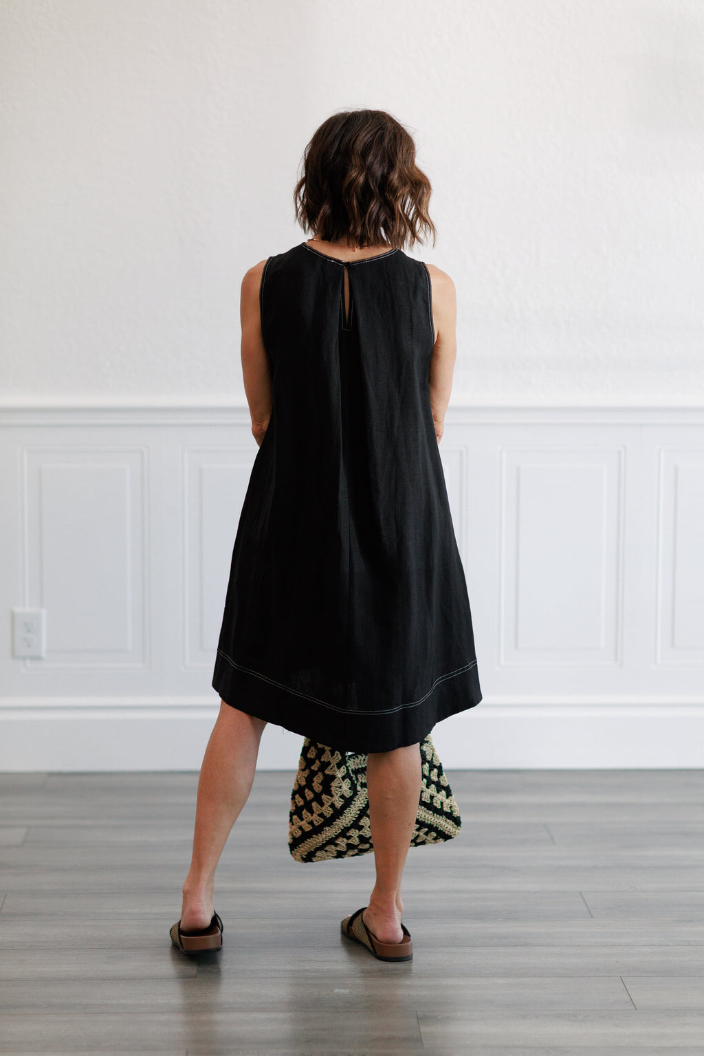 Linen Pleated Back A-Line Dress in Black