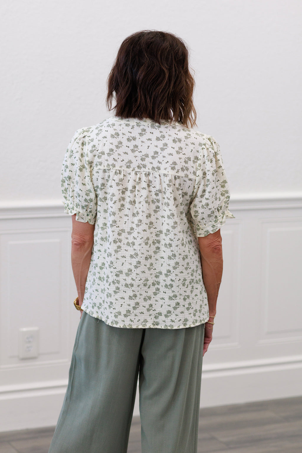 Ruffle Detail Short Sleeve Blouse in Green Floral