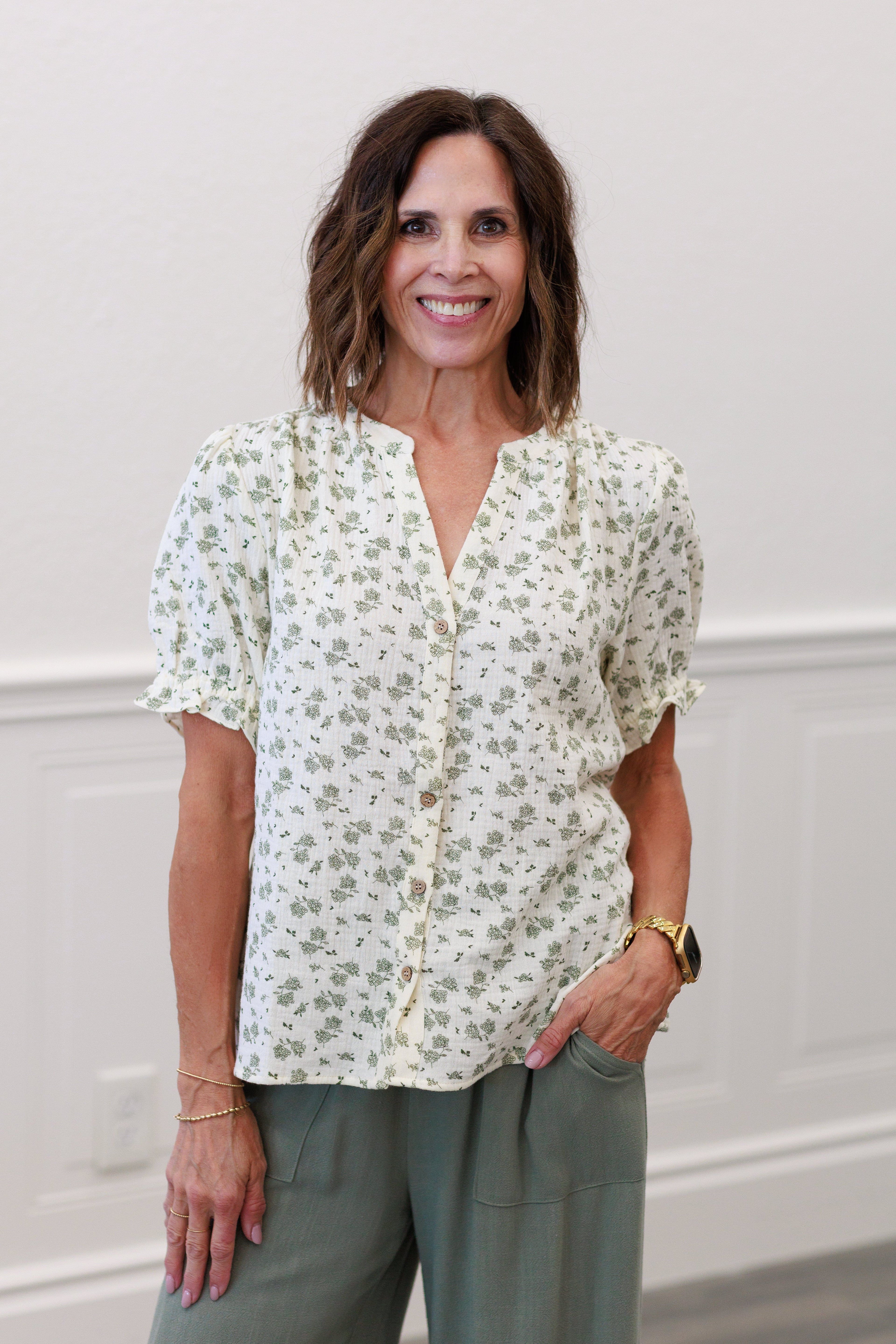 Ruffle Detail Short Sleeve Blouse in Green Floral