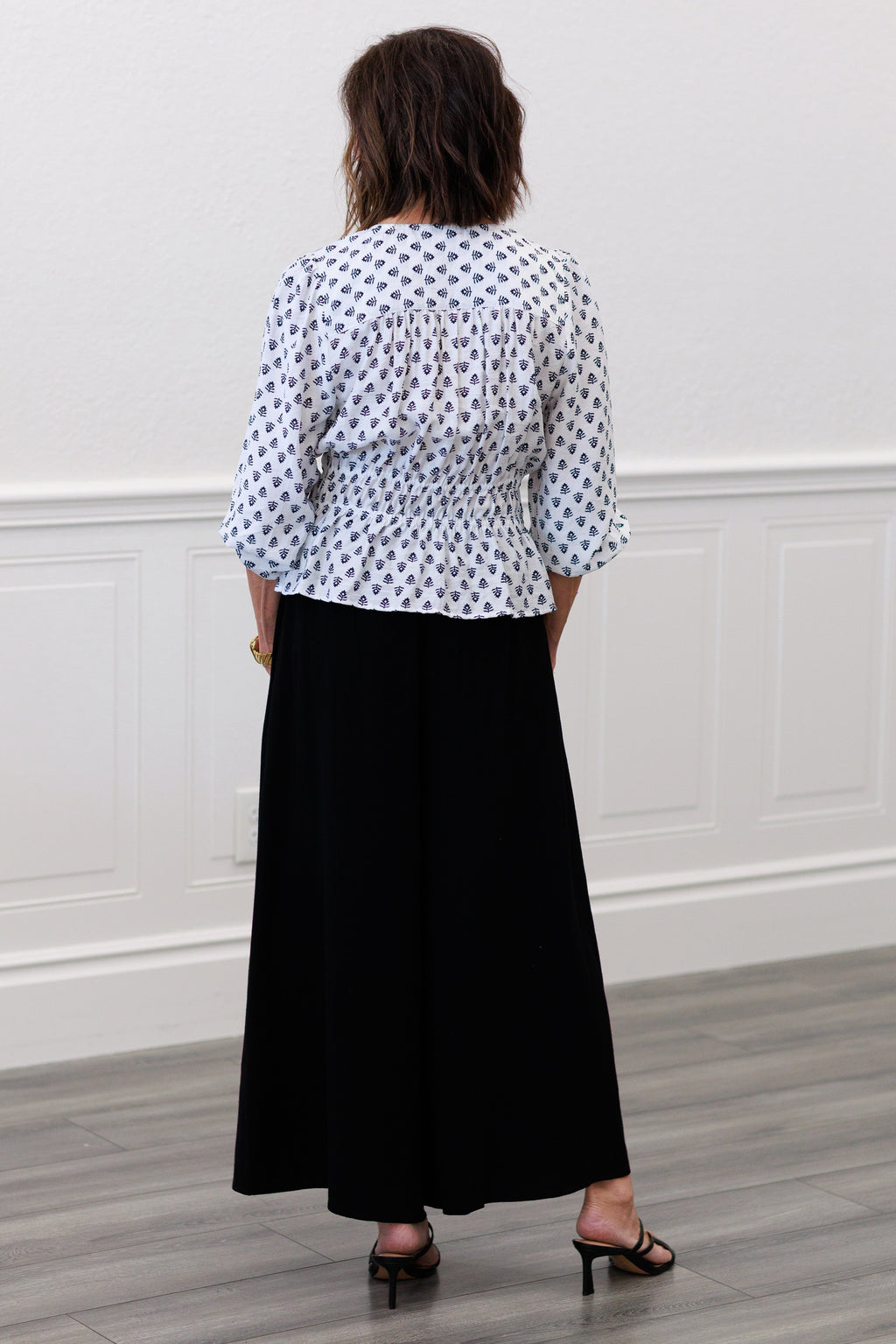 Smocked Tie-Waist Wide-Leg Capri in Black