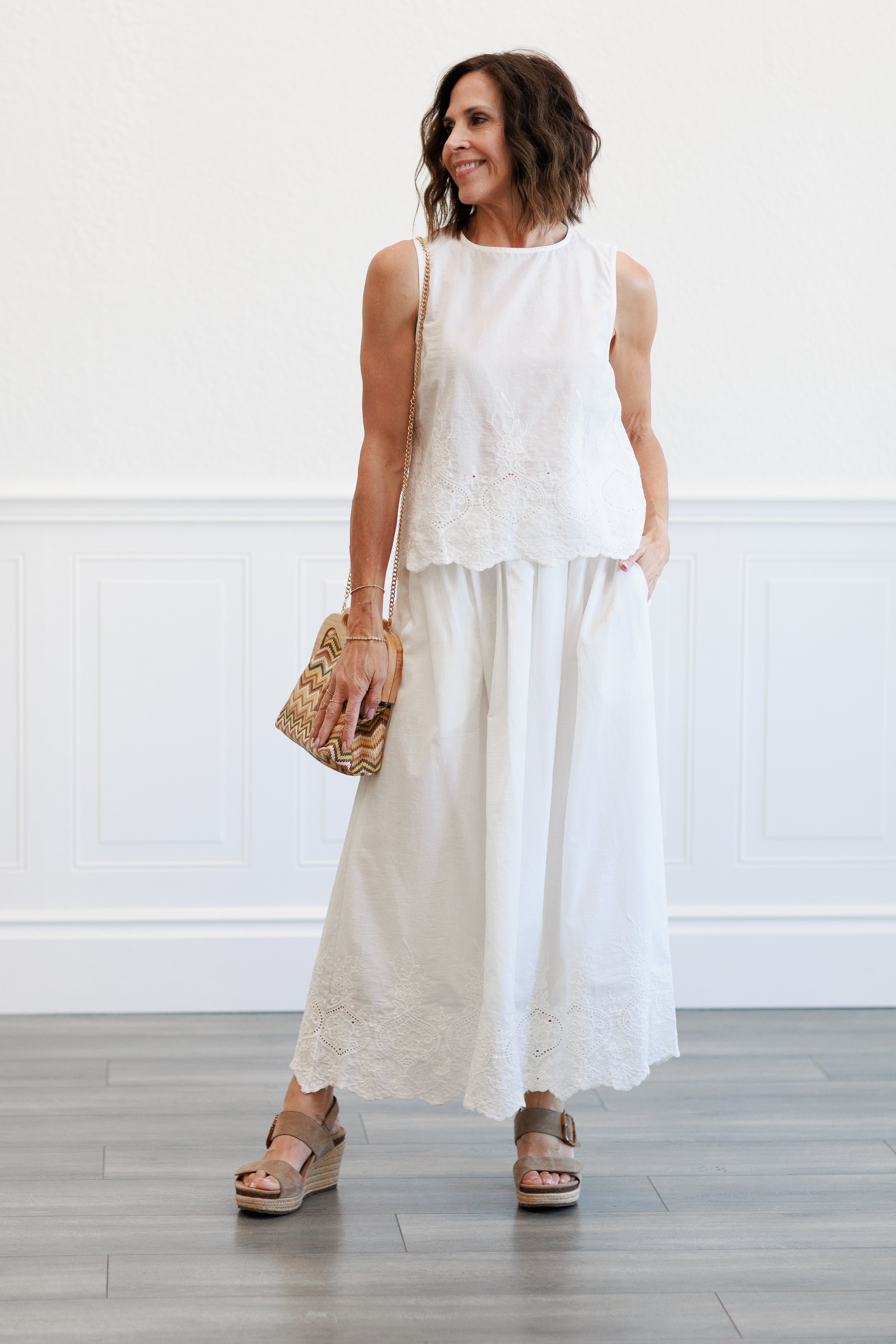 Eyelet Hem Tank Top in White