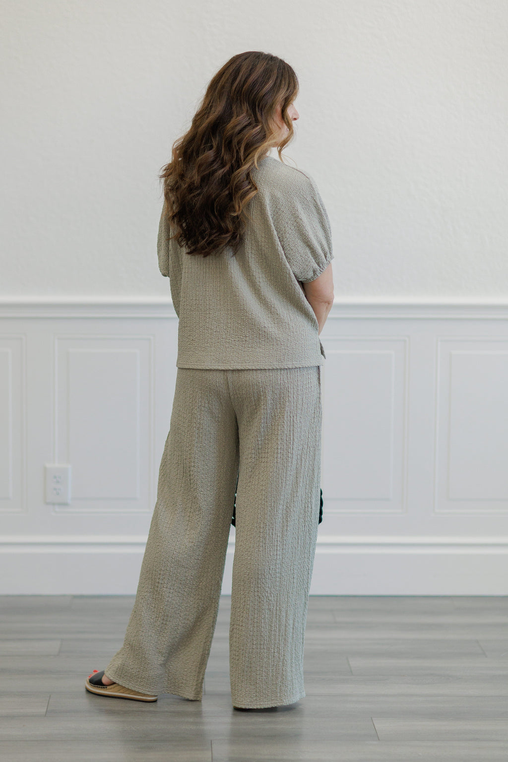 Textured Wide Leg Drawstring Pants