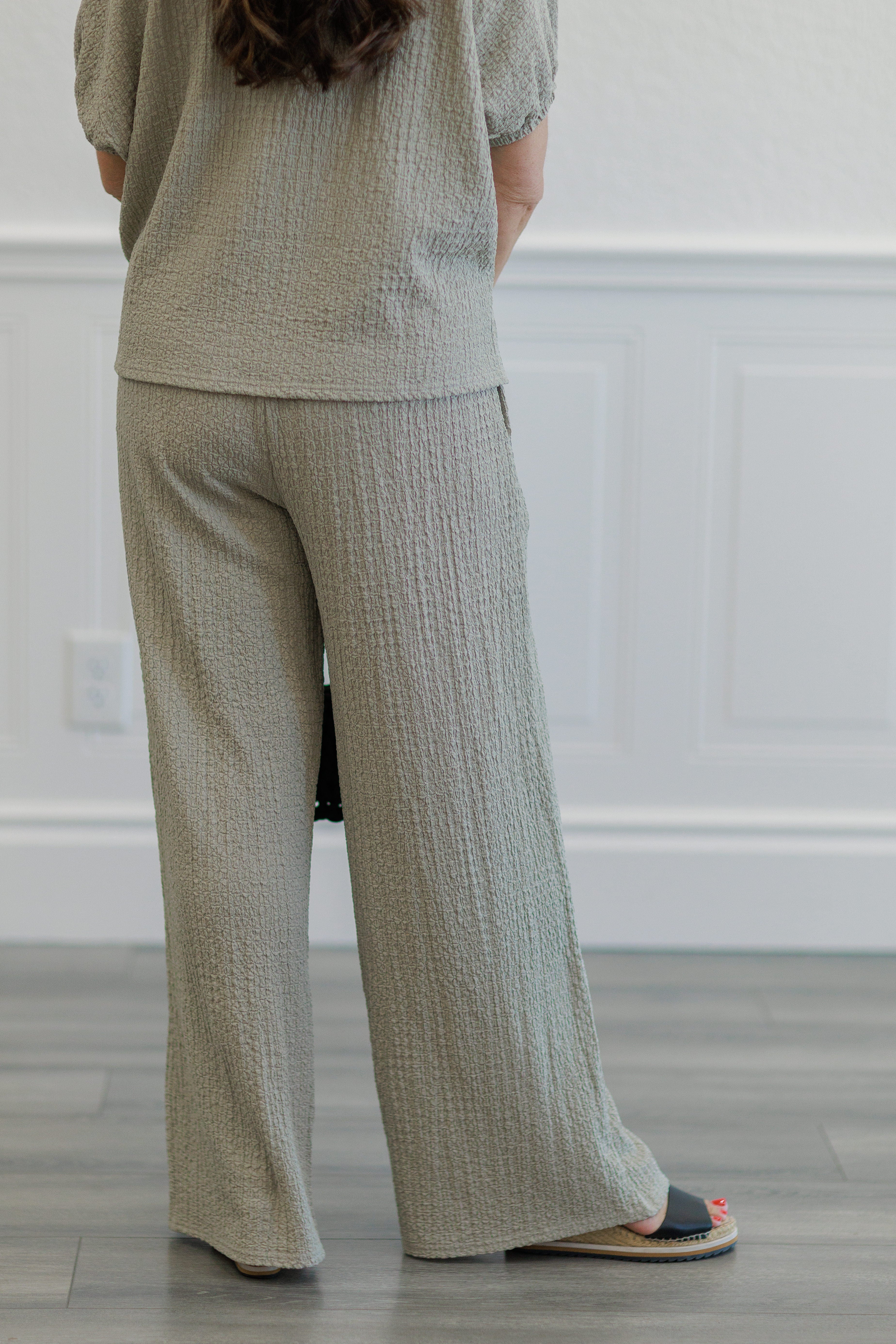 Textured Wide Leg Drawstring Pants
