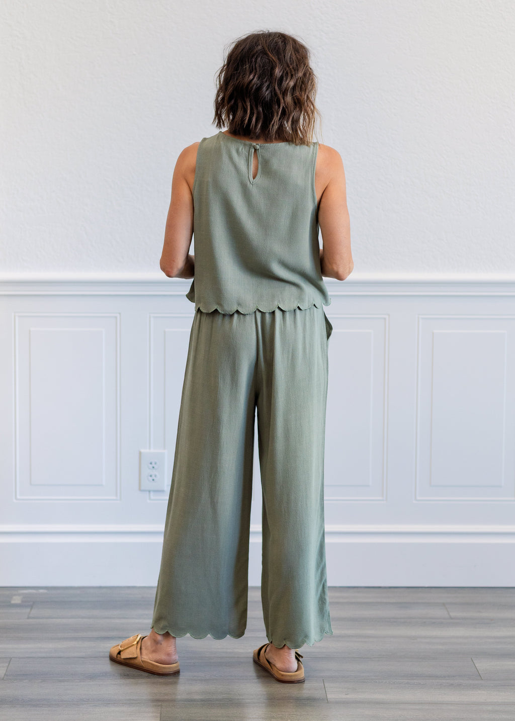 Linen Blend Scallop Tank Top in Sage