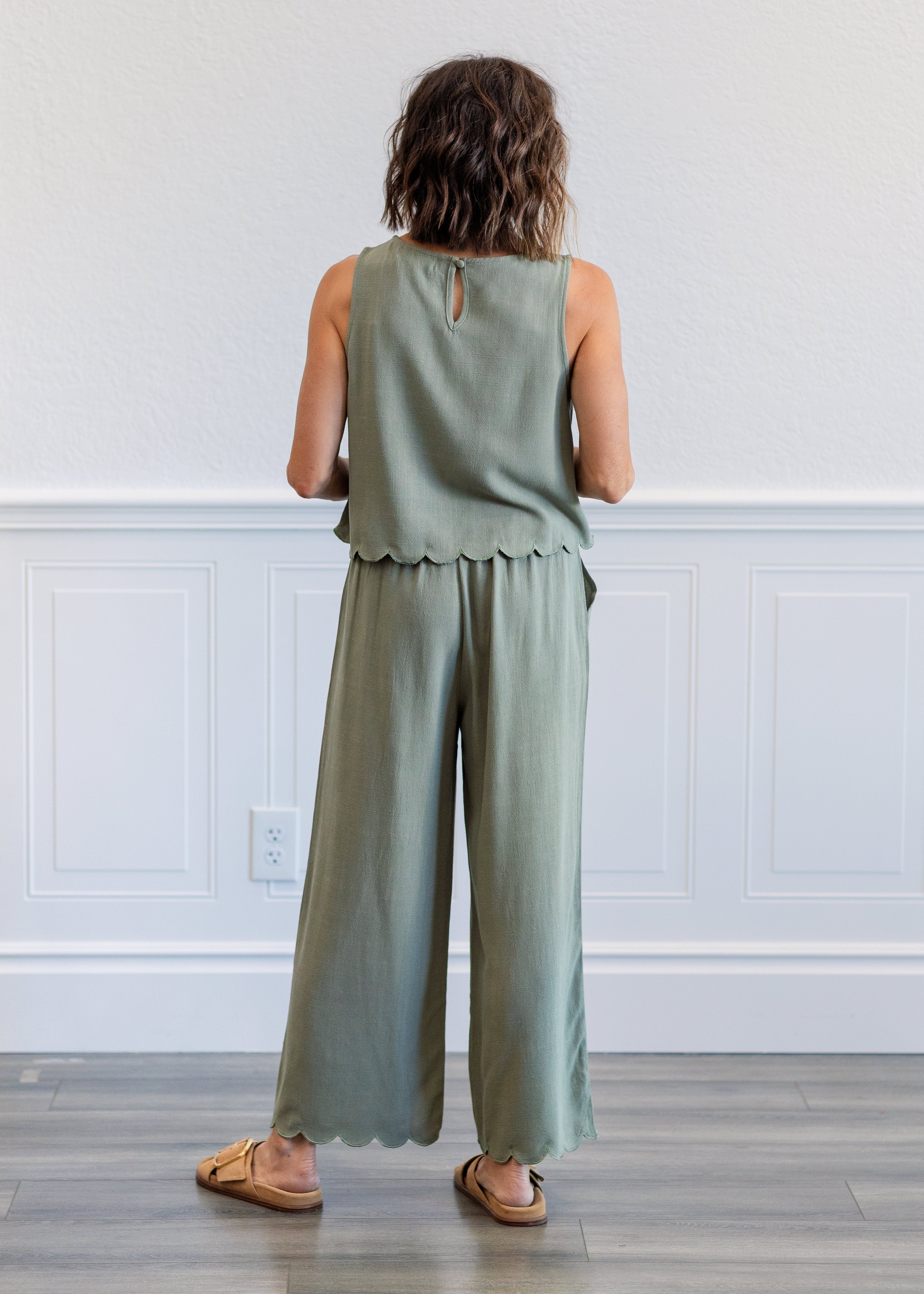 Linen Blend Scallop Tank Top in Sage