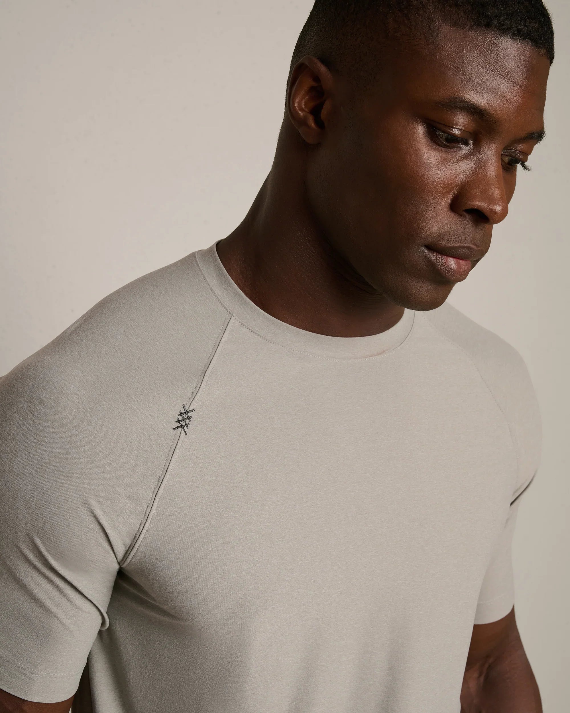 Reign Tee - White Heather/Griffin